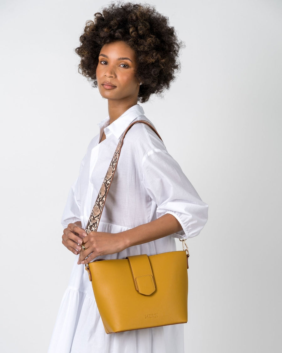 Saint Isabelle Tote Bag Yellow
